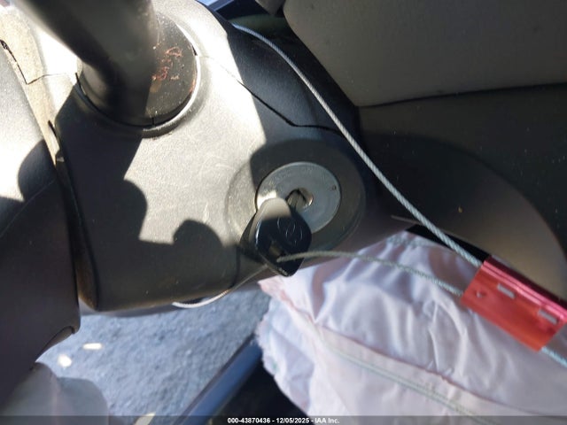 VNKKTUD3XHA081954 Toyota YARIS L
