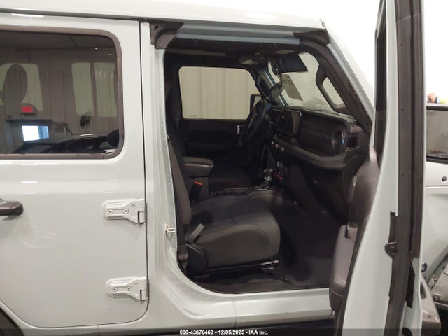 2024 JEEP WRANGLER 4XE 1C4RJXR60RW198593 Photo 4