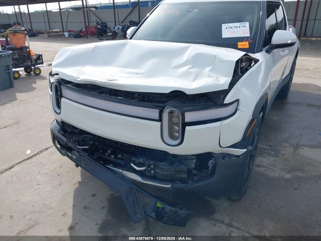 2023 RIVIAN R1T 7FCTGAAA9PN021331 Photo 5