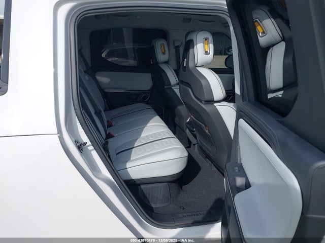 2023 RIVIAN R1T 7FCTGAAA9PN021331 Photo 7