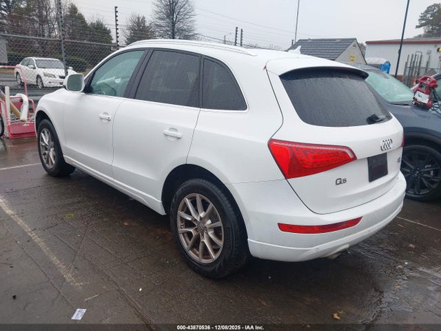 2011 AUDI Q5 WA1LFAFP4BA068069 Photo 2