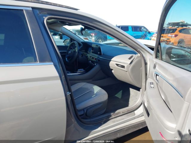 2021 HYUNDAI SONATA 5NPEF4JA5MH081718 Photo 4