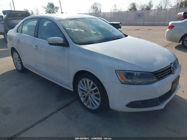 2013 Volkswagen Jetta 2.0l Tdi მანქანა იყიდება აუქციონზე, vin: 3VW3L7AJ4DM274435, აუქციონის ნომერი: 43870611