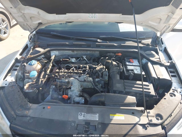 2013 Volkswagen Jetta 2.0l Tdi მანქანა იყიდება აუქციონზე, vin: 3VW3L7AJ4DM274435, აუქციონის ნომერი: 43870611