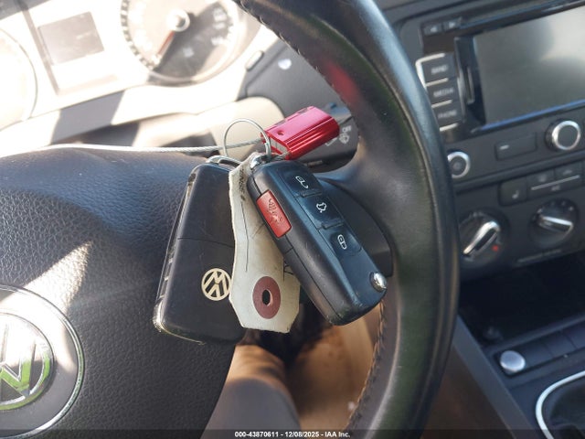 2013 Volkswagen Jetta 2.0l Tdi მანქანა იყიდება აუქციონზე, vin: 3VW3L7AJ4DM274435, აუქციონის ნომერი: 43870611