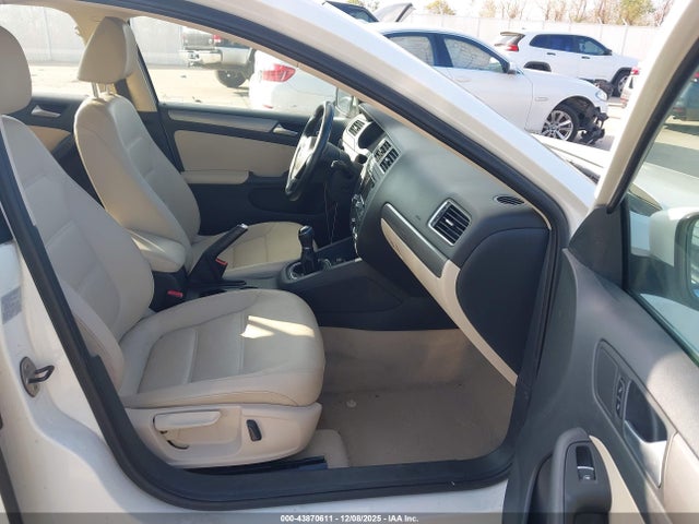 2013 Volkswagen Jetta 2.0l Tdi მანქანა იყიდება აუქციონზე, vin: 3VW3L7AJ4DM274435, აუქციონის ნომერი: 43870611