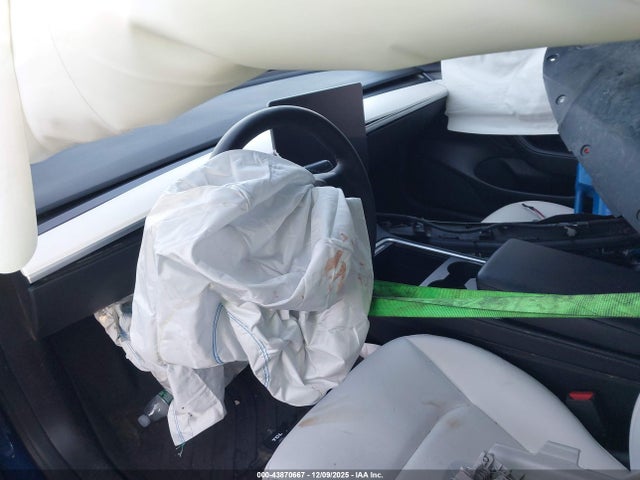 2023 TESLA MODEL 3 5YJ3E1EA1PF414650 Photo 4