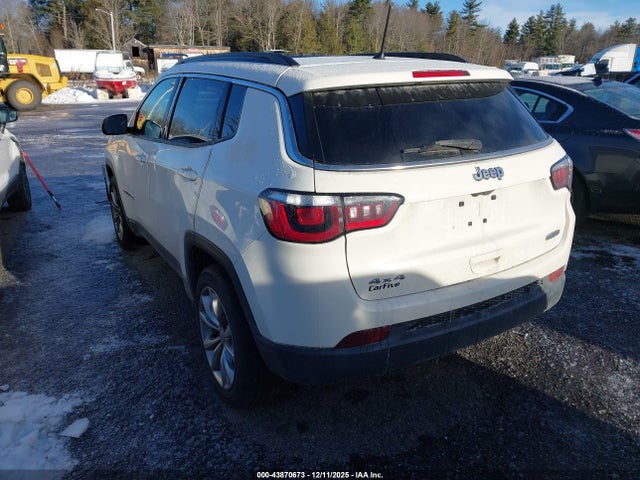 Jeep Compass Latitude 4x4 2018 3C4NJDBB5JT144320 Image 3