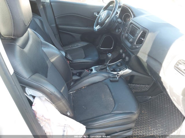 Jeep Compass Latitude 4x4 2018 3C4NJDBB5JT144320 Image 5