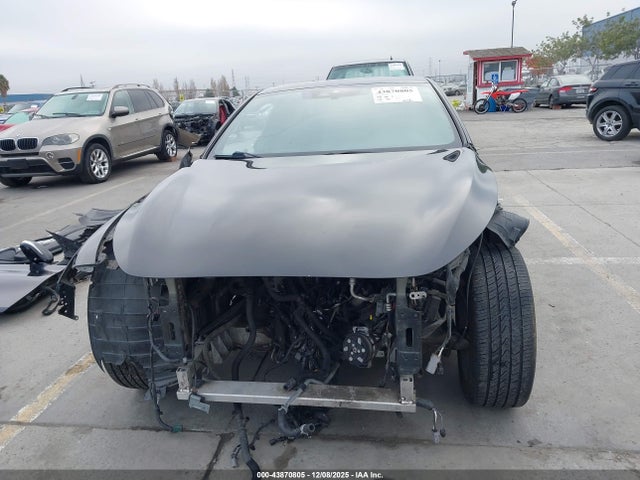 43870805 :رقم المزاد ، JN1EV7EK7HM360156 vin ، 2017 Infiniti Q60 3.0t Premium مزاد بيع
