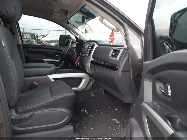 2016 NISSAN TITAN XD 1N6AA1F48GN513461 Photo 4