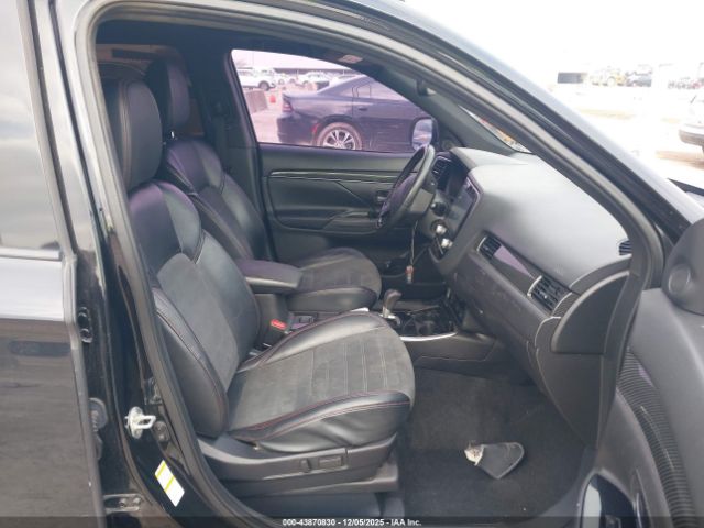 2020 MITSUBISHI OUTLANDER JA4AD3A34LZ032138 Photo 4