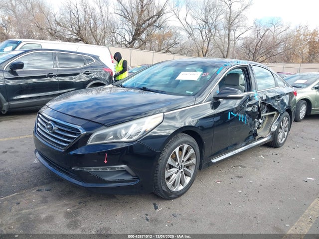 Hyundai Sonata Sport 2017 5NPE34AF2HH502210 Image 2
