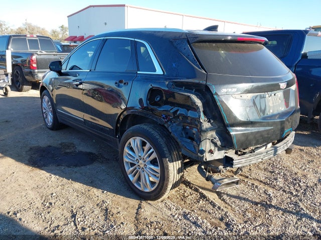 2019 CADILLAC XT5 1GYKNERS8KZ103977 Photo 2