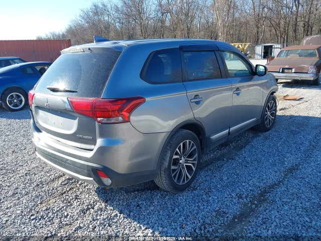 2017 MITSUBISHI OUTLANDER JA4AD2A3XHZ060155 Photo 3