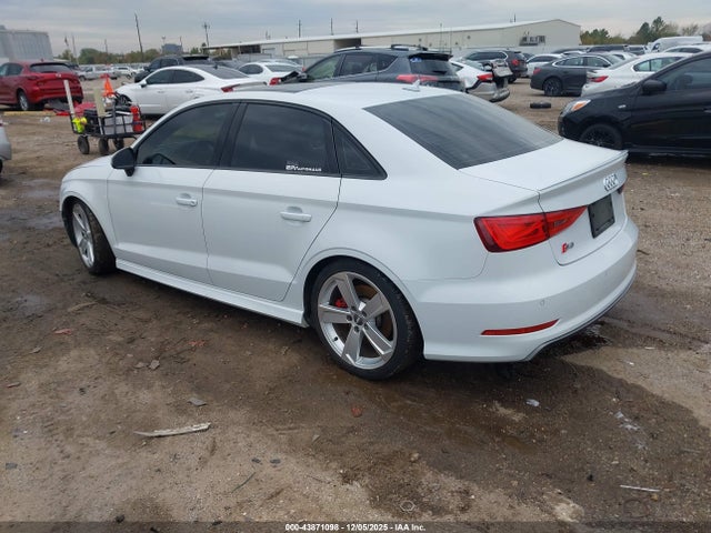 2016 AUDI S3 WAUB1GFF3G1030945 Photo 2
