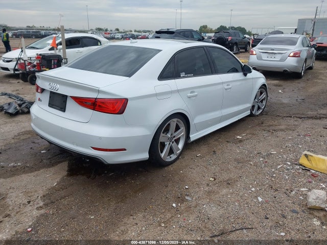 2016 AUDI S3 WAUB1GFF3G1030945 Photo 3