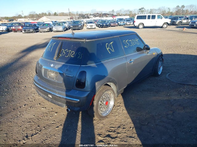 2002 MINI COOPER WMWRC33432TE11764 Photo 3