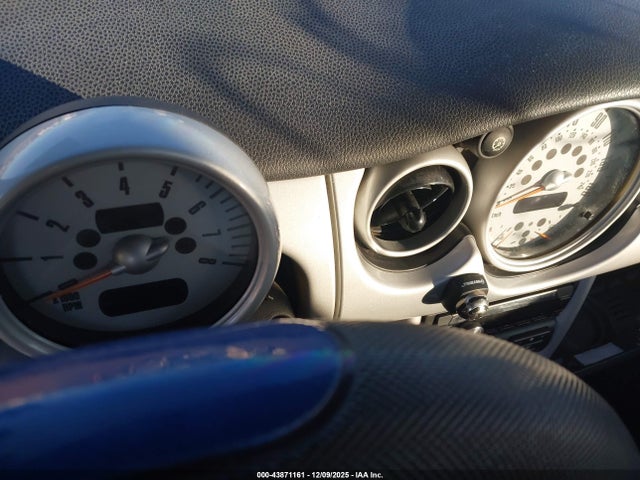 2002 MINI COOPER WMWRC33432TE11764 Photo 6