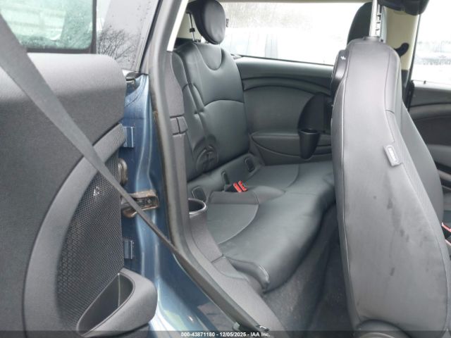 2011 MINI COOPER CLUBMAN WMWZF3C51BTY00710 Photo 7