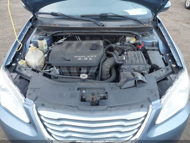 Продажа на аукционе авто 2011 Chrysler 200 Touring, vin: 1C3BC1FB0BN623983, номер лота: 43871228