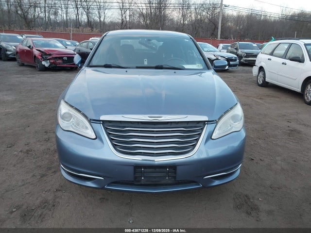 Продажа на аукционе авто 2011 Chrysler 200 Touring, vin: 1C3BC1FB0BN623983, номер лота: 43871228