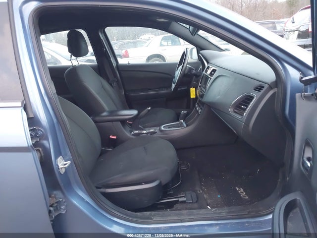 Продажа на аукционе авто 2011 Chrysler 200 Touring, vin: 1C3BC1FB0BN623983, номер лота: 43871228