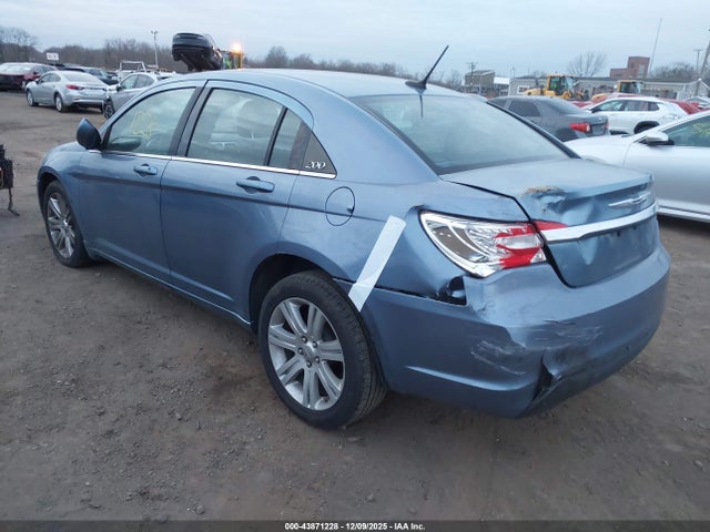 Продажа на аукционе авто 2011 Chrysler 200 Touring, vin: 1C3BC1FB0BN623983, номер лота: 43871228