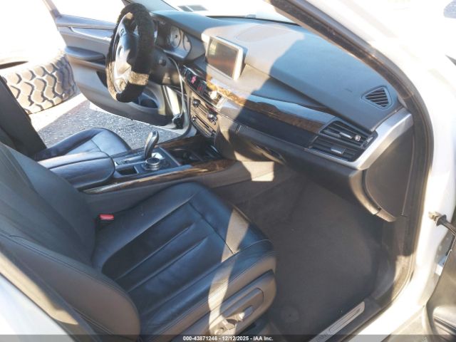 2016 BMW X5 5UXKR0C52G0P26537 Photo 4