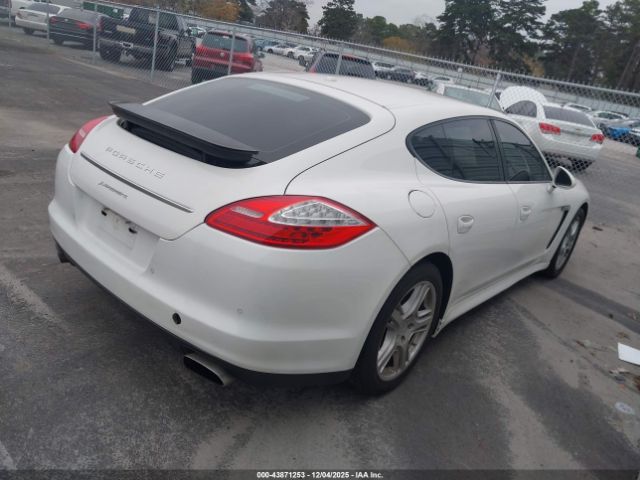 2011 PORSCHE PANAMERA WP0AA2A79BL010780 Photo 3