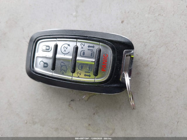 2017 CHRYSLER PACIFICA 2C4RC1BG3HR518555 Photo 10