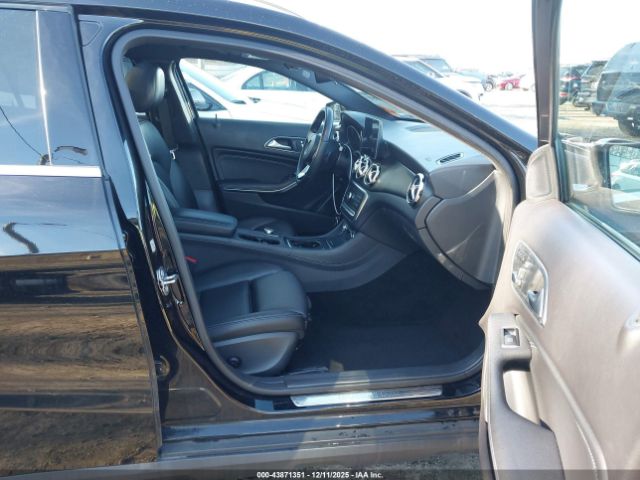2018 MERCEDES-BENZ GLA 250 WDCTG4GB7JJ478526 Photo 4