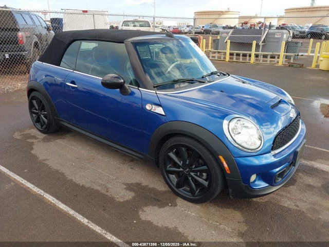 2013 MINI CONVERTIBLE WMWZP3C50DT551140 Photo 0