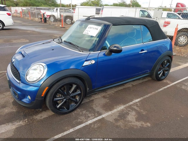 2013 MINI CONVERTIBLE WMWZP3C50DT551140 Photo 1