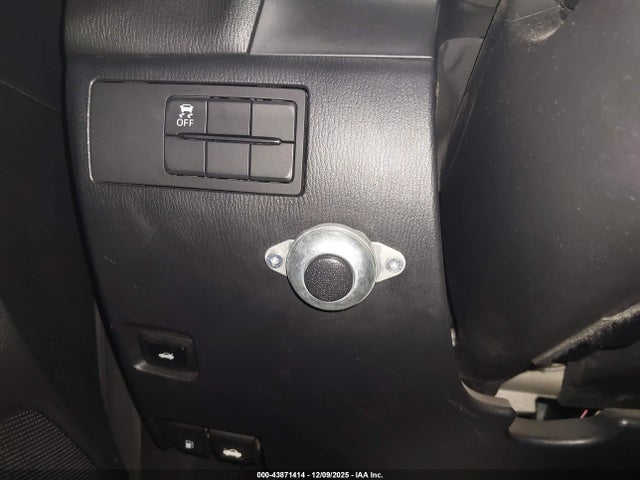 3MZBM1U76EM110739 Mazda pe