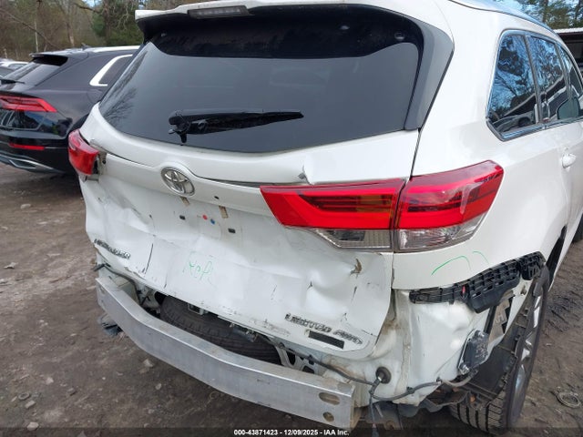 Toyota Highlander Limited Platinum 2018 5TDDZRFH1JS493517 Image 6