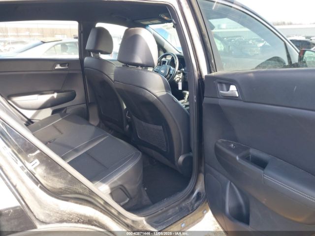 2021 KIA SPORTAGE KNDP6CAC9M7843697 Photo 7