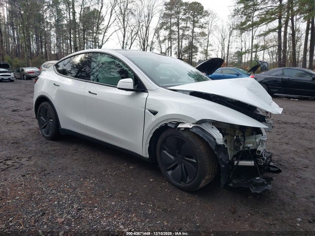 2026 TESLA MODEL Y 7SAYGDED0TA437276 Photo 0