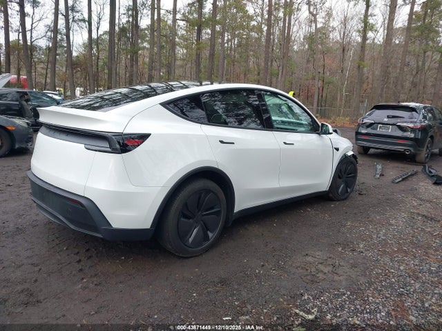 2026 TESLA MODEL Y 7SAYGDED0TA437276 Photo 3