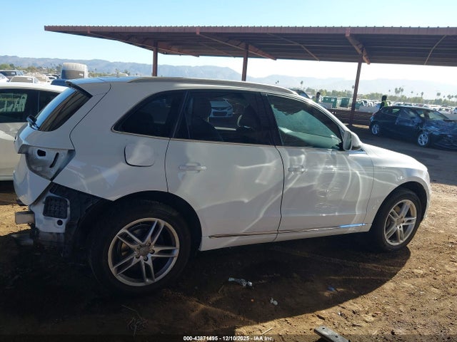 WA1LFAFP1EA119578 Audi Q5 2.0t Premium