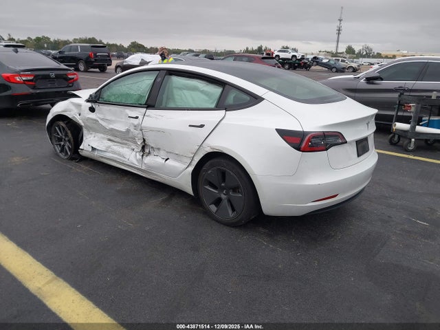 2023 TESLA MODEL 3 5YJ3E1EA4PF408065 Photo 2
