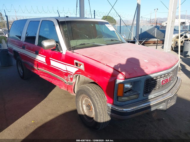 1998 Gmc Suburban 2500 Sl მანქანა იყიდება აუქციონზე, vin: 1GKGC26R7WJ725044, აუქციონის ნომერი: 43871618