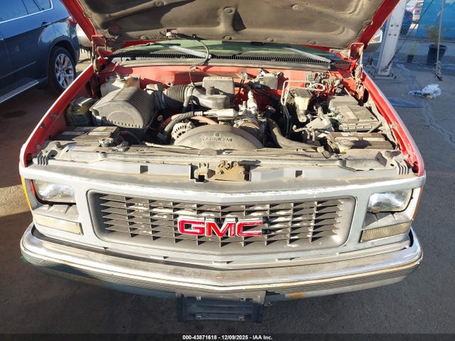 1998 Gmc Suburban 2500 Sl მანქანა იყიდება აუქციონზე, vin: 1GKGC26R7WJ725044, აუქციონის ნომერი: 43871618