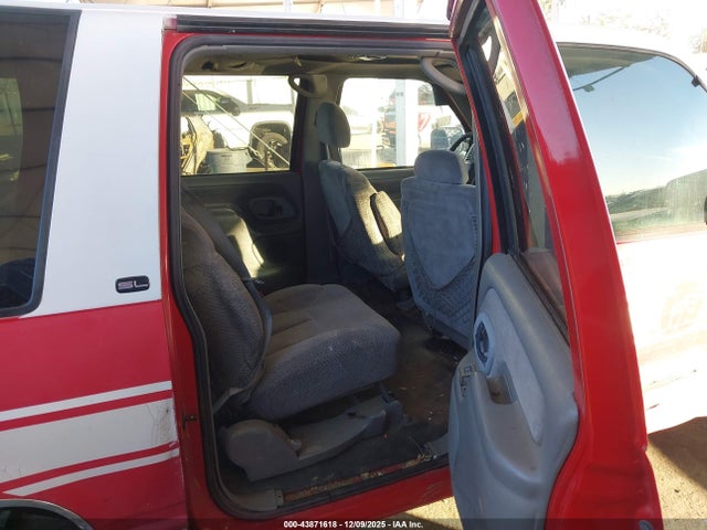 1998 Gmc Suburban 2500 Sl მანქანა იყიდება აუქციონზე, vin: 1GKGC26R7WJ725044, აუქციონის ნომერი: 43871618