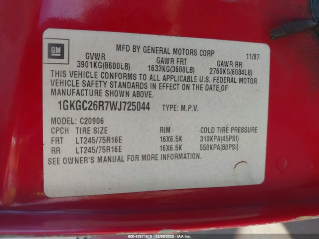 1998 Gmc Suburban 2500 Sl მანქანა იყიდება აუქციონზე, vin: 1GKGC26R7WJ725044, აუქციონის ნომერი: 43871618