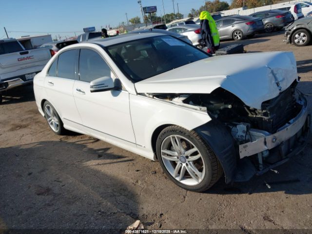 2014 MERCEDES-BENZ C 250 WDDGF4HB4ER308517