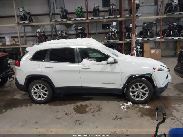 Aukcja sprzedaży 2017 Jeep Cherokee Latitude 4x4, vin: 1C4PJMCS6HW633238, numer aukcji: 43871626