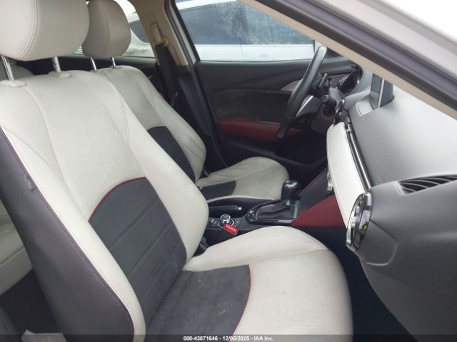 2017 MAZDA CX-3 JM1DKDD70H0176312 Photo 4