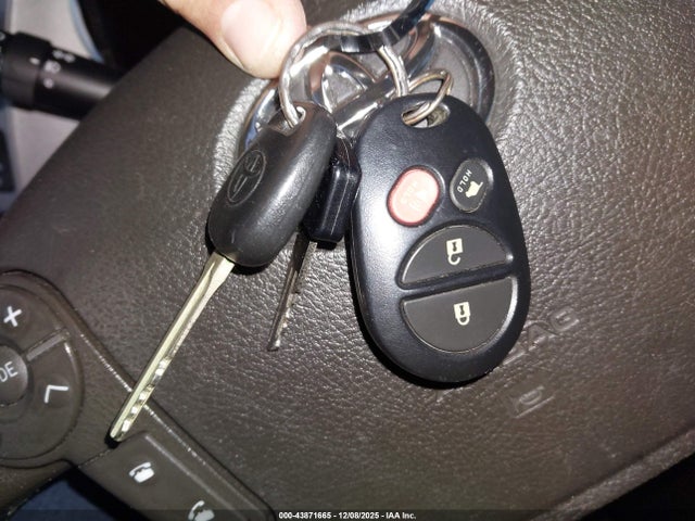 2011 TOYOTA SEQUOIA 5TDDY5G13BS044838 Photo 10