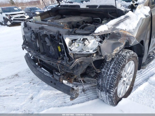 2011 TOYOTA SEQUOIA 5TDDY5G13BS044838 Photo 5